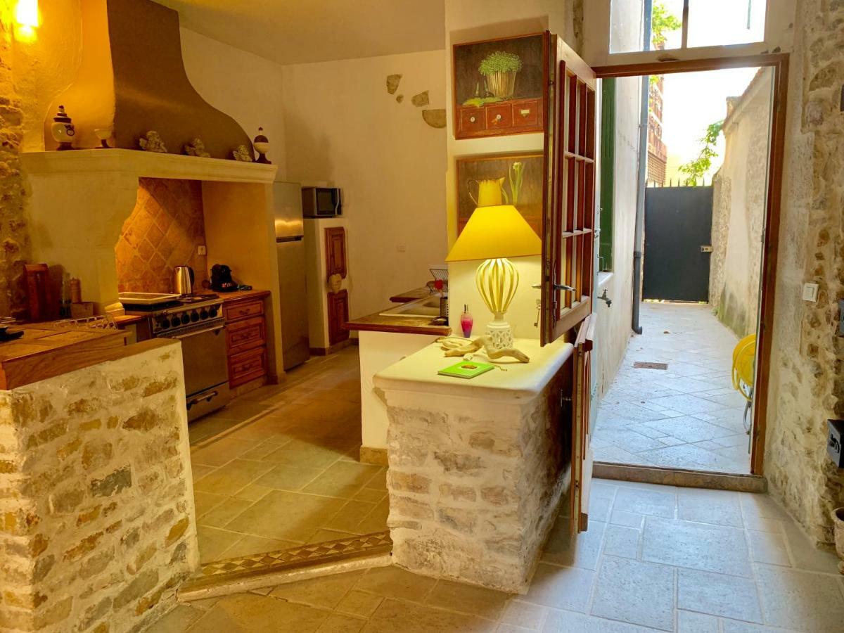 Authentique Bijou Coeur D'Orange A 2 Pas Du Theatre Antique! Villa Екстериор снимка